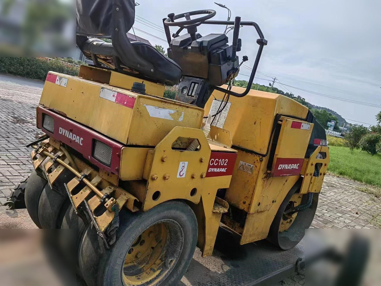 DYNAPAC CC102 II - Combination roller: picture 2 DYNAPAC CC102 II - Combination roller: picture 2