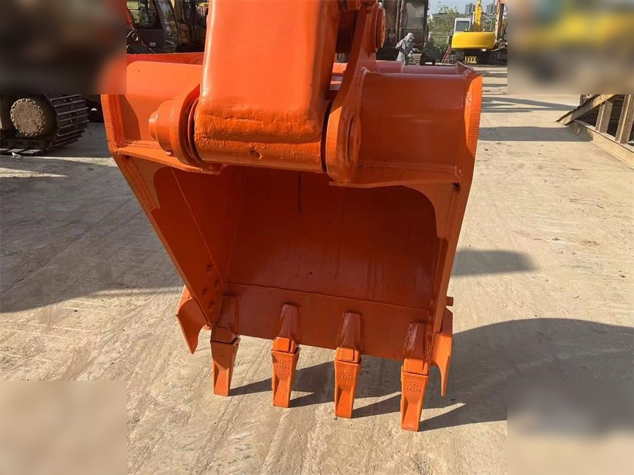 HITACHI EX120-5 leasing HITACHI EX120-5: picture 6