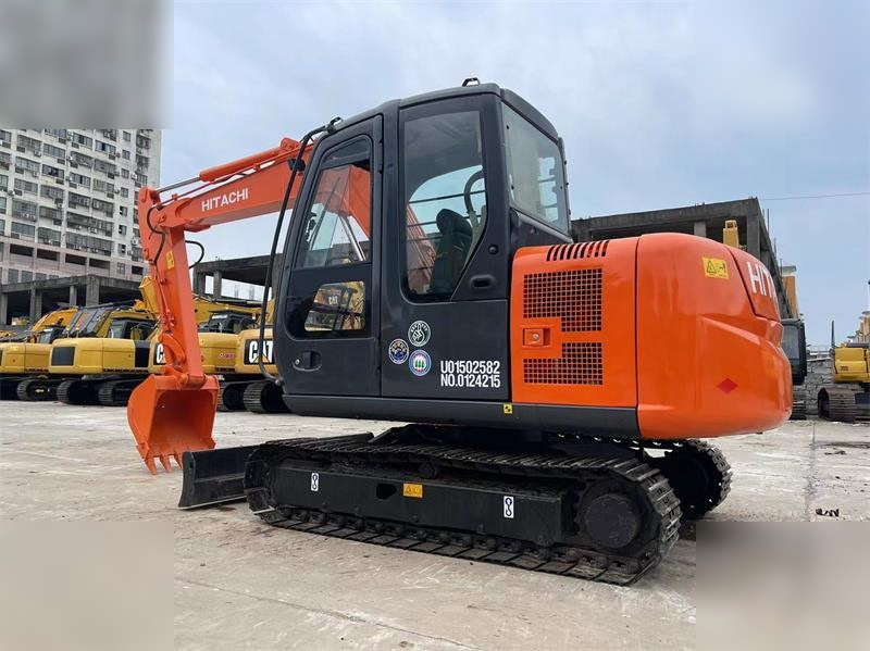 HITACHI ZX60 - Crawler excavator: picture 5 HITACHI ZX60 - Crawler excavator: picture 5