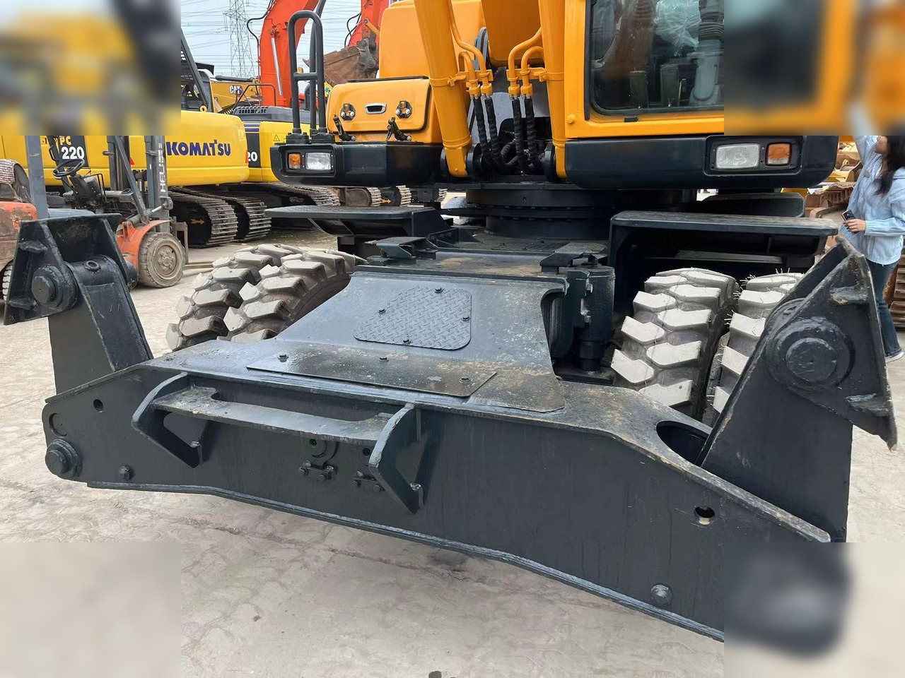 Wheel excavator HYUNDAI ROBEX 210W-9: picture 6