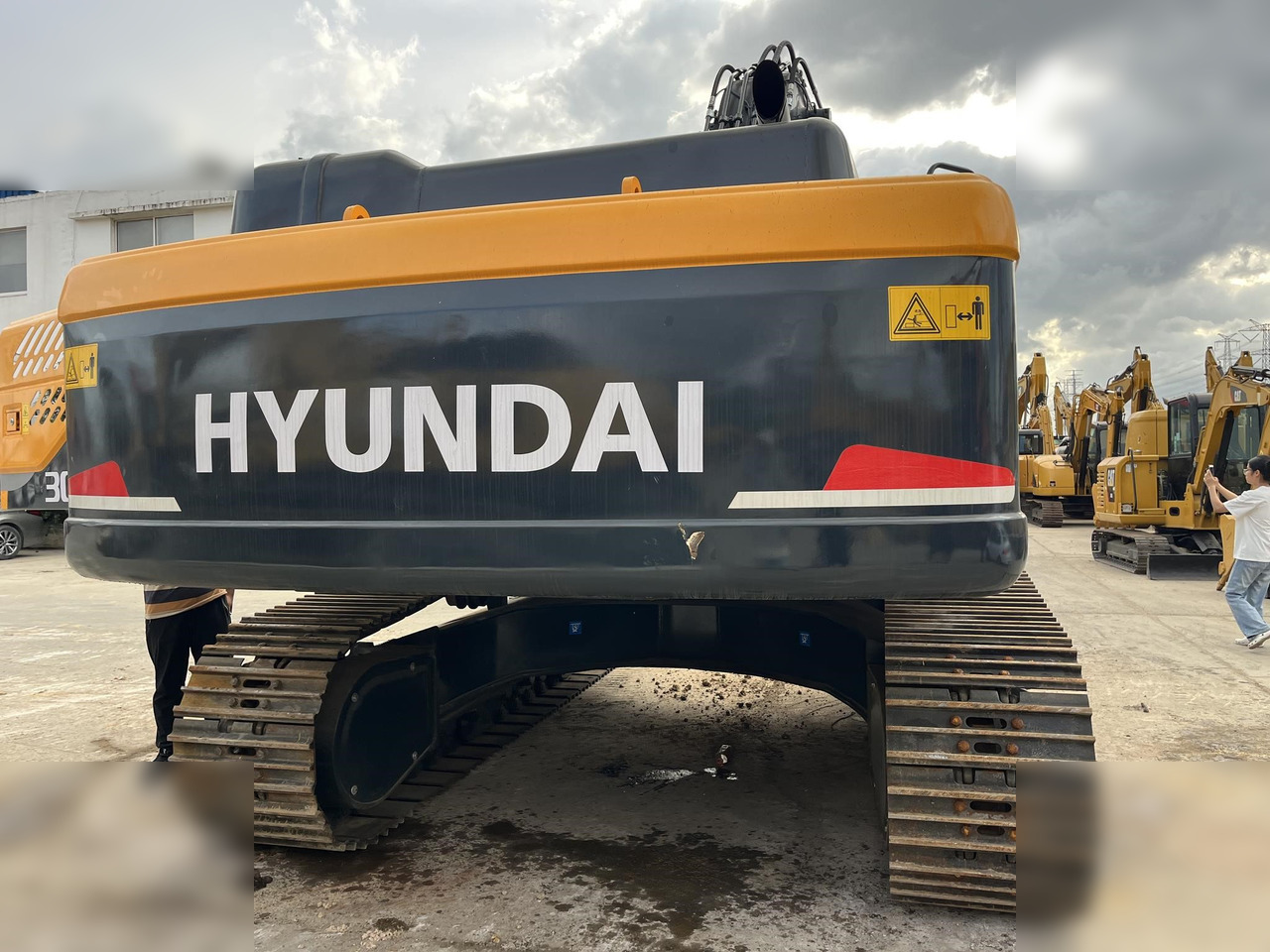 HYUNDAI ROBEX 300 LC-9 - Crawler excavator: picture 3 HYUNDAI ROBEX 300 LC-9 - Crawler excavator: picture 3