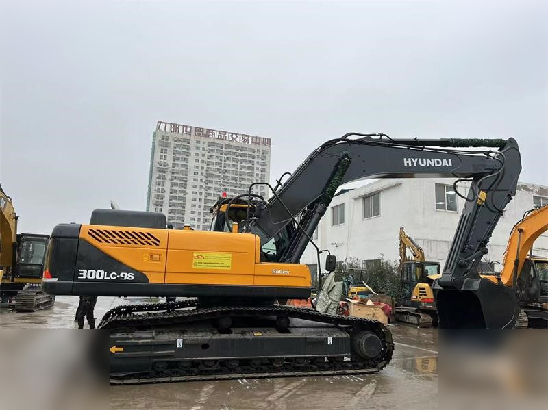 HYUNDAI ROBEX 300 LC-9S - Crawler excavator: picture 2 HYUNDAI ROBEX 300 LC-9S - Crawler excavator: picture 2