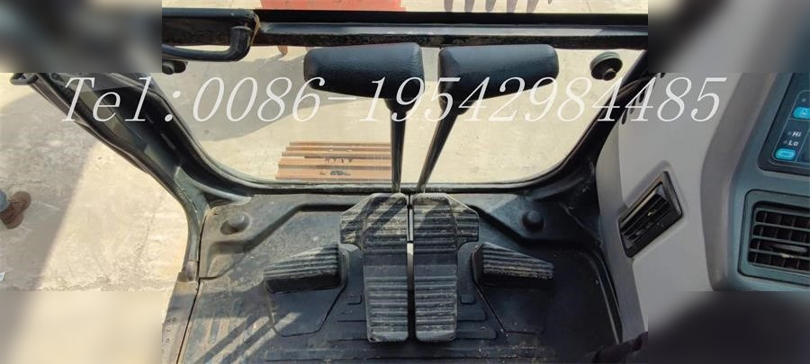 KOMATSU PC130-7 - Crawler excavator: picture 3 KOMATSU PC130-7 - Crawler excavator: picture 3