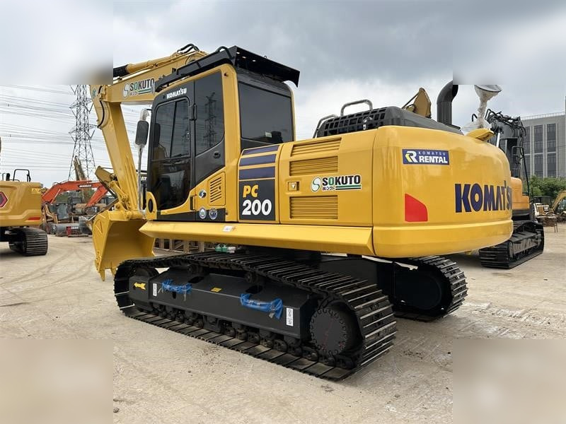 KOMATSU PC200-8 - Crawler excavator: picture 2 KOMATSU PC200-8 - Crawler excavator: picture 2