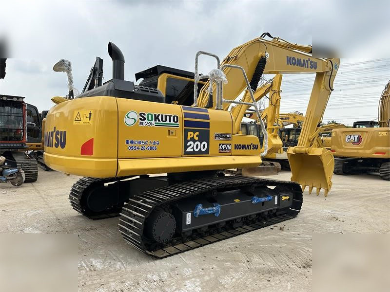 KOMATSU PC200-8 - Crawler excavator: picture 5 KOMATSU PC200-8 - Crawler excavator: picture 5