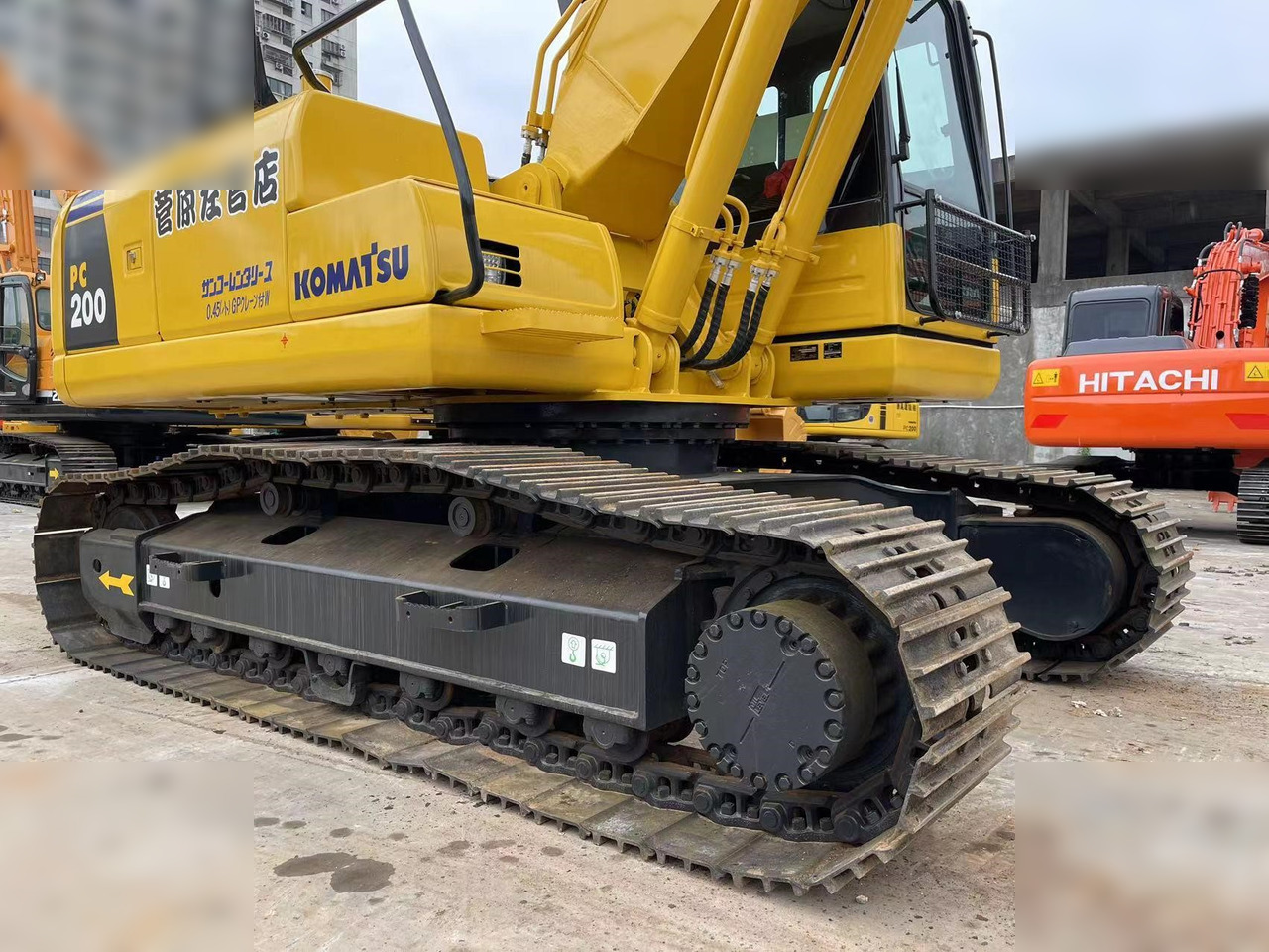KOMATSU PC200-8N1 - Crawler excavator: picture 4 KOMATSU PC200-8N1 - Crawler excavator: picture 4