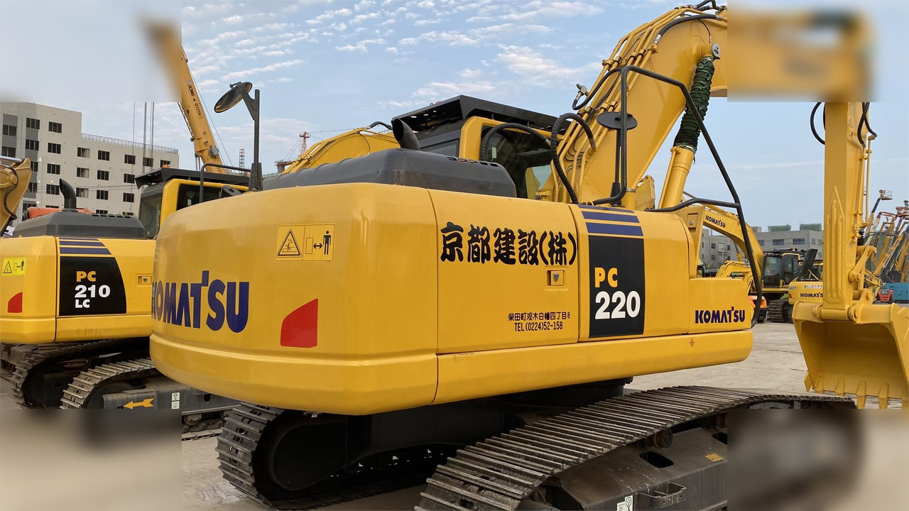 KOMATSU PC220-8 - Crawler excavator: picture 2 KOMATSU PC220-8 - Crawler excavator: picture 2