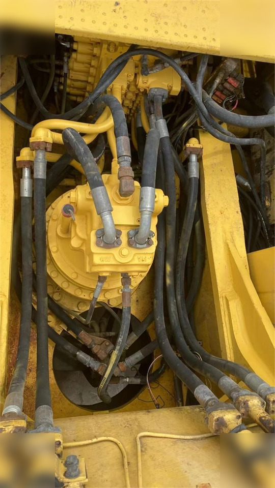 Crawler excavator KOMATSU PC400-8: picture 6