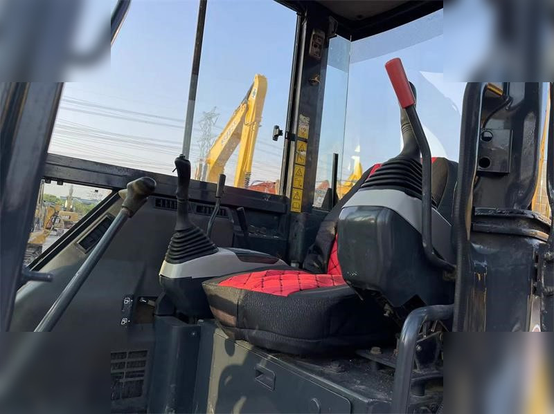 Mini excavator KOMATSU PC55MR-2: picture 8