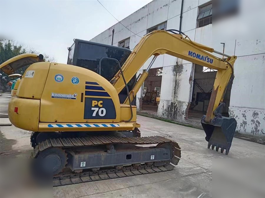 KOMATSU PC70-8 - Crawler excavator: picture 1 KOMATSU PC70-8 - Crawler excavator: picture 1