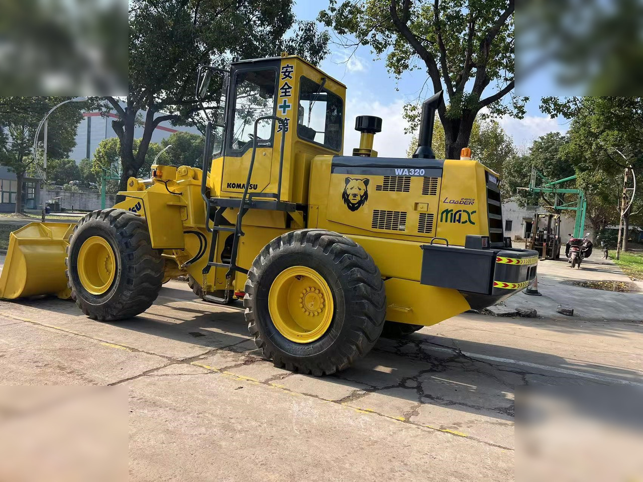 KOMATSU WA320-3 - Wheel loader: picture 4 KOMATSU WA320-3 - Wheel loader: picture 4