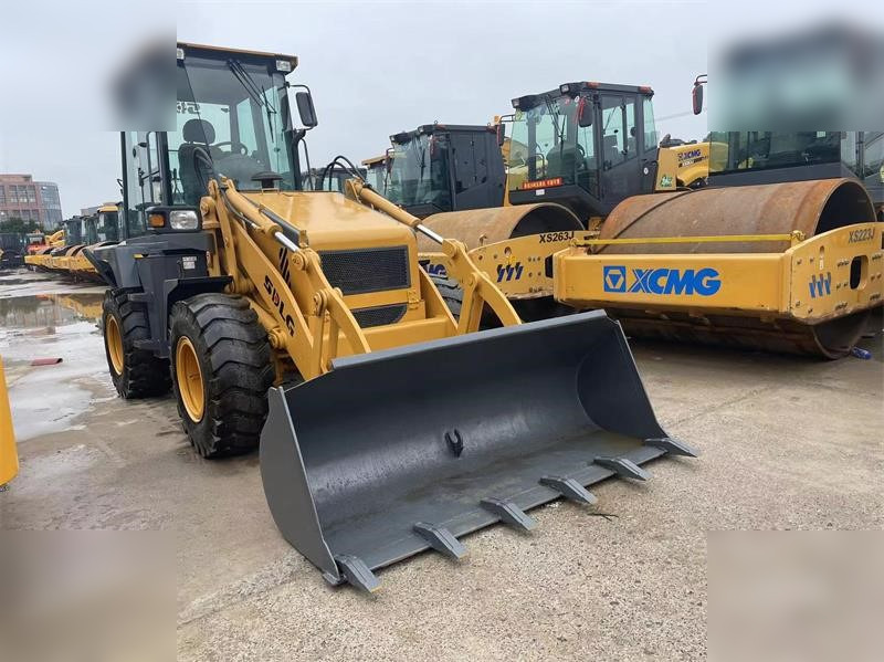 SDLG LGB680 - Backhoe loader: picture 2 SDLG LGB680 - Backhoe loader: picture 2
