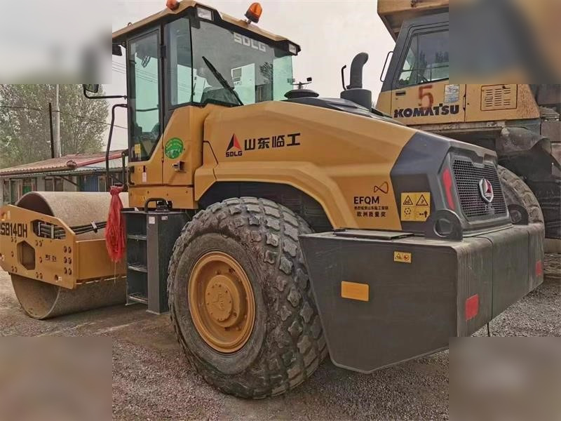 SDLG RS8140H - Roller: picture 1 SDLG RS8140H - Roller: picture 1