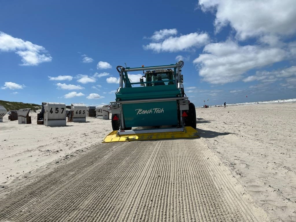 Strandrensare , Beach Teach BT 2000 till salu el. - Municipal/ Special vehicle: picture 5 Strandrensare , Beach Teach BT 2000 till salu el. - Municipal/ Special vehicle: picture 5