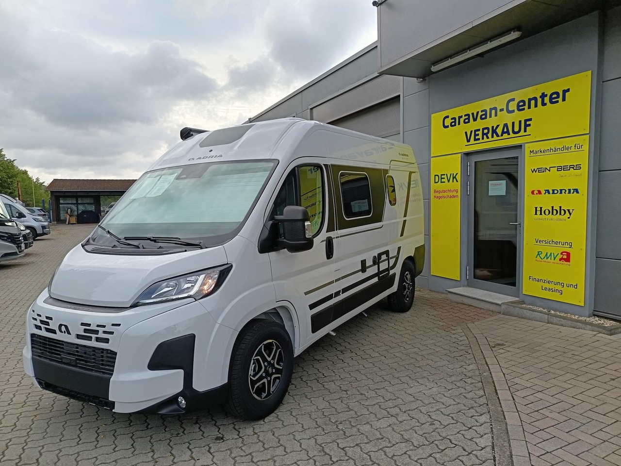 Adria Twin ALL-IN 540 SP*AUTOMATIK*SAFETY*STYLE*SOFORT - Camper van: picture 3 Adria Twin ALL-IN 540 SP*AUTOMATIK*SAFETY*STYLE*SOFORT - Camper van: picture 3