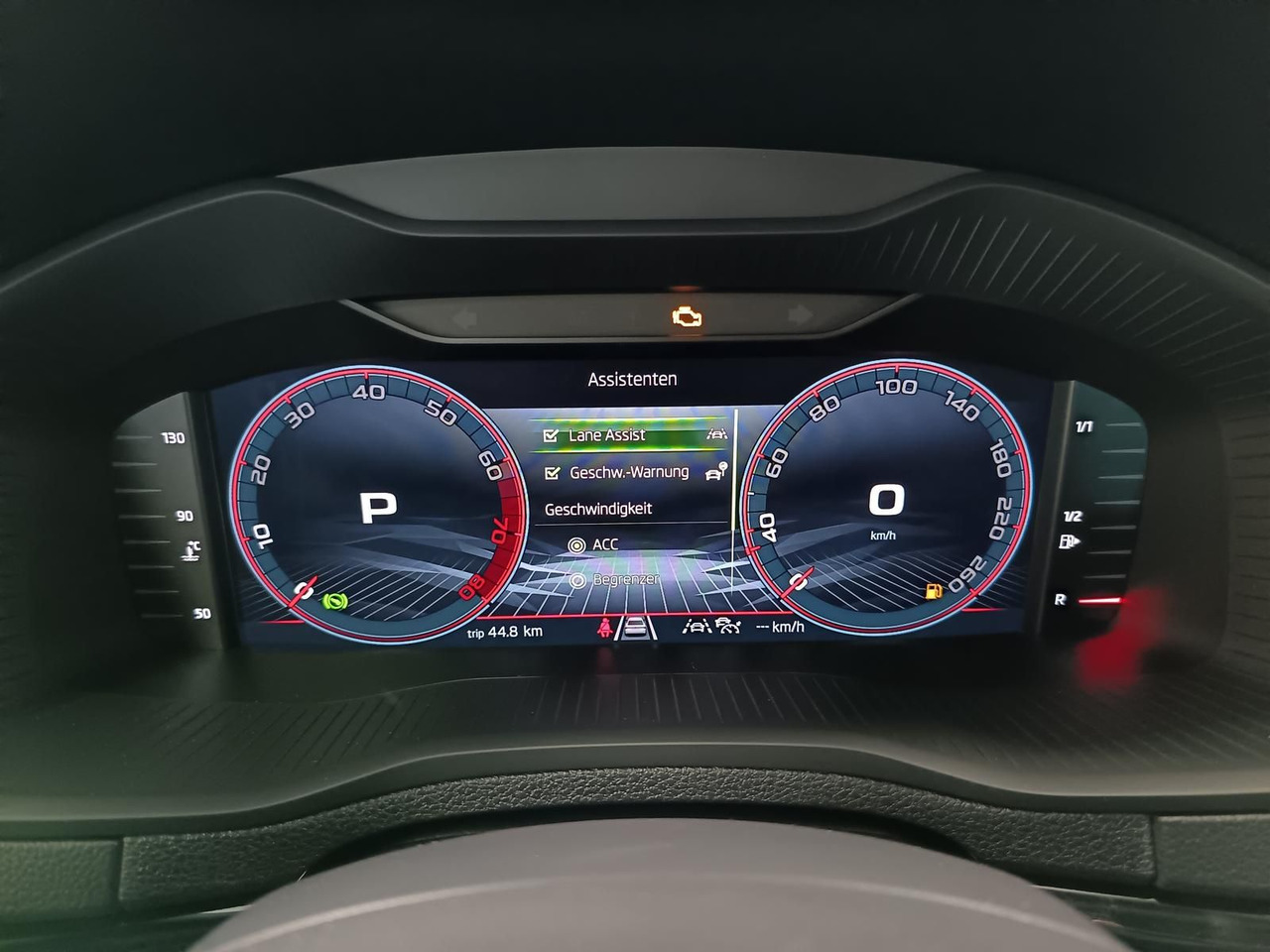 SUV Skoda Karoq Sportline 1,5 TSI DSG*AHK*PSD*STD.HZG*NAVI: picture 9 SUV Skoda Karoq Sportline 1,5 TSI DSG*AHK*PSD*STD.HZG*NAVI: picture 9