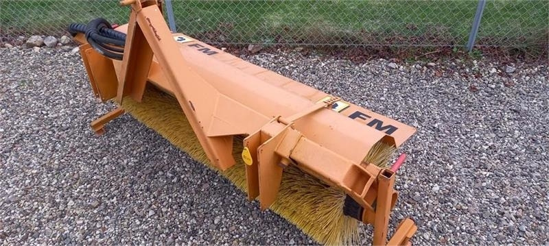 FM 180Cm Hydraulisk træk. - Broom: picture 3 FM 180Cm Hydraulisk træk. - Broom: picture 3