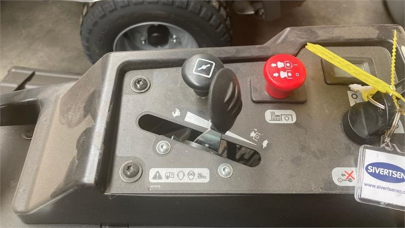 Hustler Raptor X 42 - Garden mower: picture 4 Hustler Raptor X 42 - Garden mower: picture 4