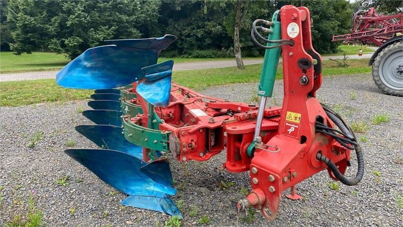Kverneland EG 100-300-28  - Plow: picture 2 Kverneland EG 100-300-28  - Plow: picture 2