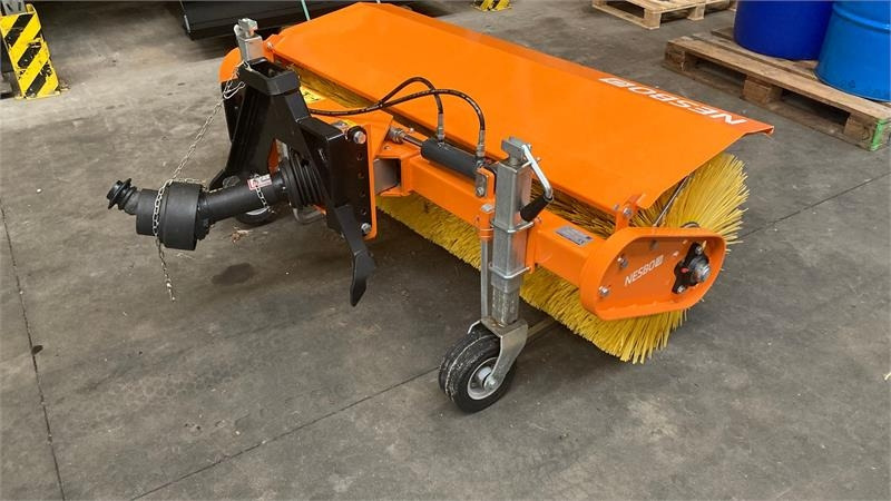 Nesbo FM 1500 P 1000H PTO - A-ramme kat. 1SS - Broom: picture 3 Nesbo FM 1500 P 1000H PTO - A-ramme kat. 1SS - Broom: picture 3