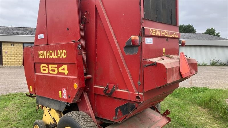 New Holland 654 RUNDBALLEPRESSER Cropcutter  - Round baler: picture 3 New Holland 654 RUNDBALLEPRESSER Cropcutter  - Round baler: picture 3