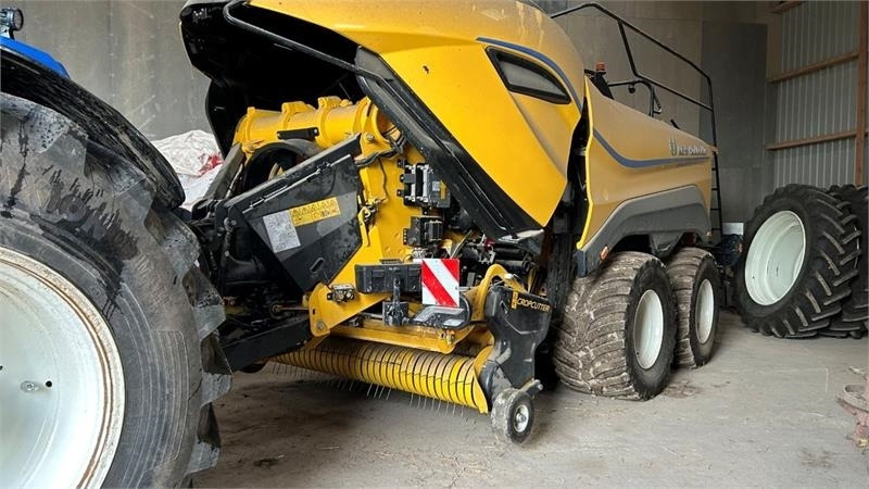New Holland BB 1290 RC HD - Square baler: picture 3 New Holland BB 1290 RC HD - Square baler: picture 3