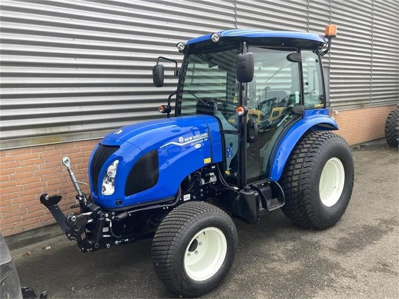 New Holland Boomer 55 - Municipal tractor: picture 1 New Holland Boomer 55 - Municipal tractor: picture 1