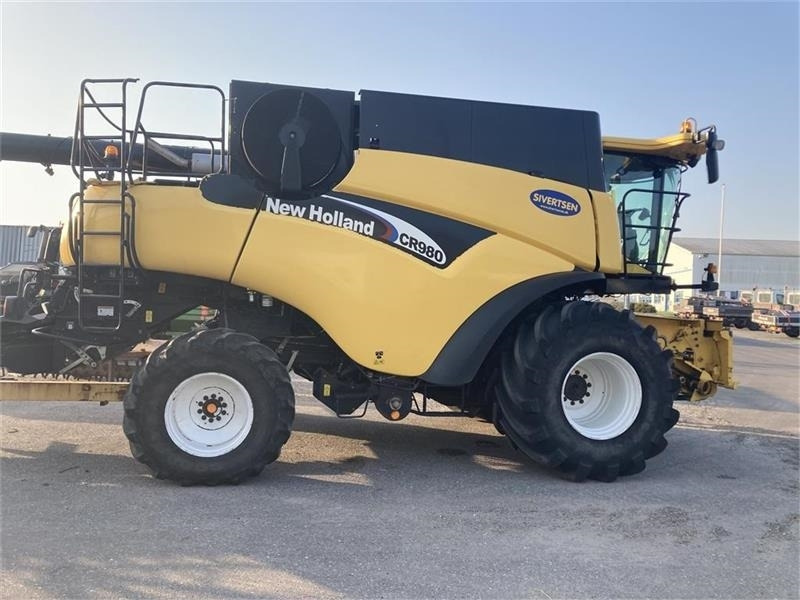 New Holland CR 980 - Combine harvester: picture 2 New Holland CR 980 - Combine harvester: picture 2