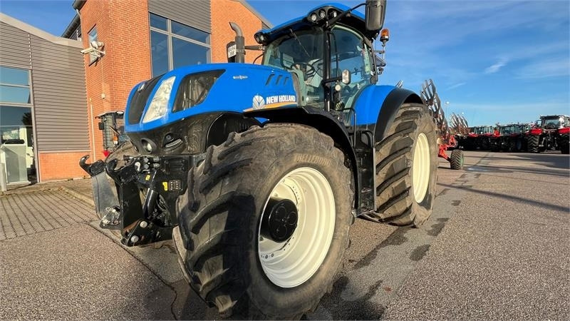 New Holland T7.315 HD AutoComand - Farm tractor: picture 2 New Holland T7.315 HD AutoComand - Farm tractor: picture 2