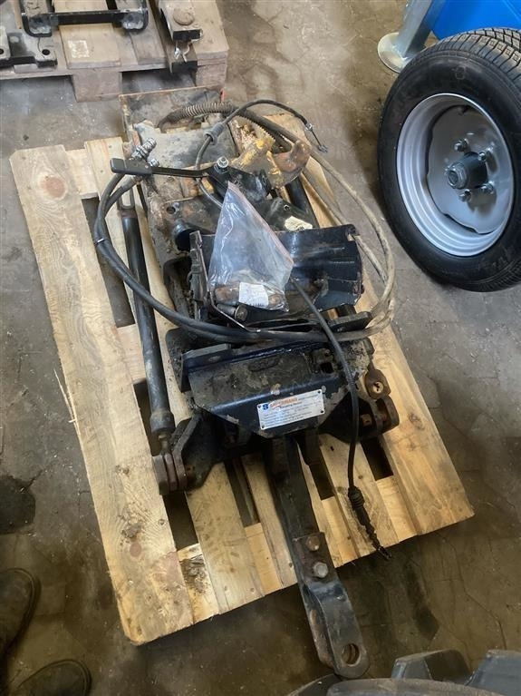 New Holland T7030 Hitchtræk - Spare parts for Agricultural machinery: picture 2 New Holland T7030 Hitchtræk - Spare parts for Agricultural machinery: picture 2