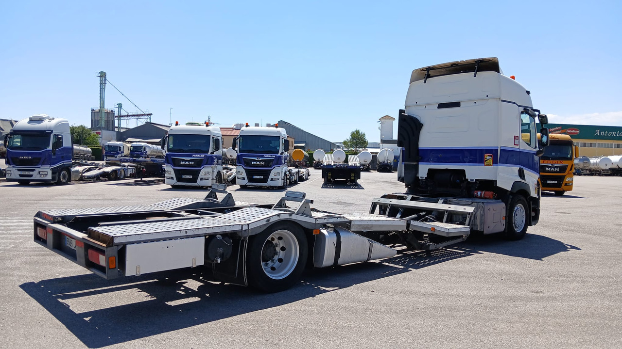 RENAULT T 520 - Autotransporter truck: picture 4 RENAULT T 520 - Autotransporter truck: picture 4
