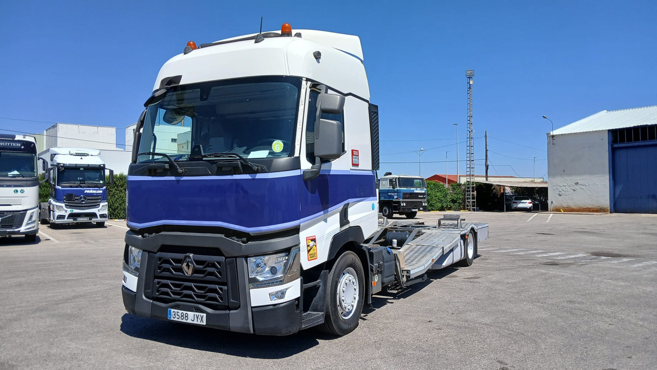 RENAULT T 520 - Autotransporter truck: picture 1 RENAULT T 520 - Autotransporter truck: picture 1