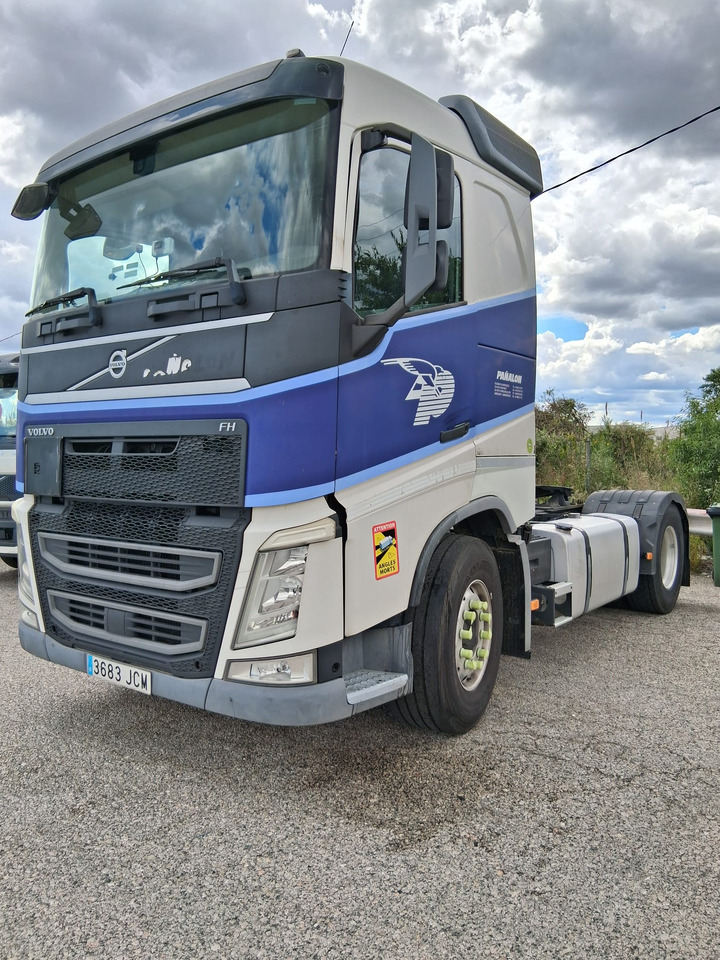 Volvo FH12 - Tractor unit: picture 2 Volvo FH12 - Tractor unit: picture 2