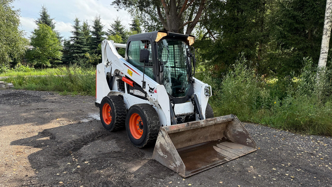 Skid steer loader BOBCAT S530: picture 6