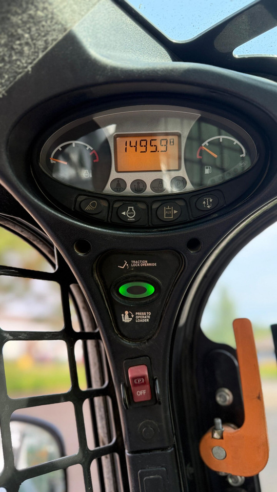 Skid steer loader BOBCAT S530: picture 14