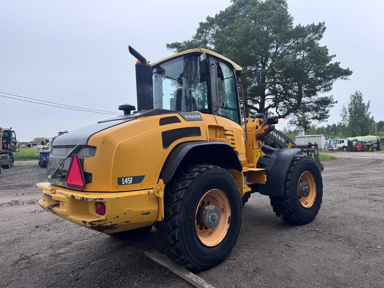 Volvo L45F-TP/S - Wheel loader: picture 4 Volvo L45F-TP/S - Wheel loader: picture 4