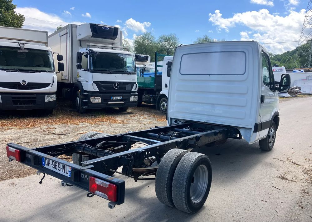 Iveco DAILY 35C13 ramo do zabudowy kiper wywrotka - Cab chassis truck: picture 3 Iveco DAILY 35C13 ramo do zabudowy kiper wywrotka - Cab chassis truck: picture 3