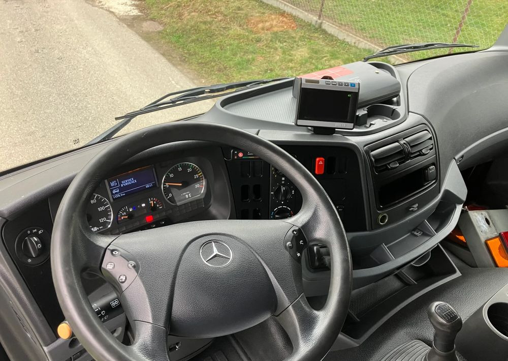 Mercedes-Benz Mercedes Axor 1829  Rama do zabudowy kiper beczka hakowiec laweta - Cab chassis truck: picture 5 Mercedes-Benz Mercedes Axor 1829  Rama do zabudowy kiper beczka hakowiec laweta - Cab chassis truck: picture 5