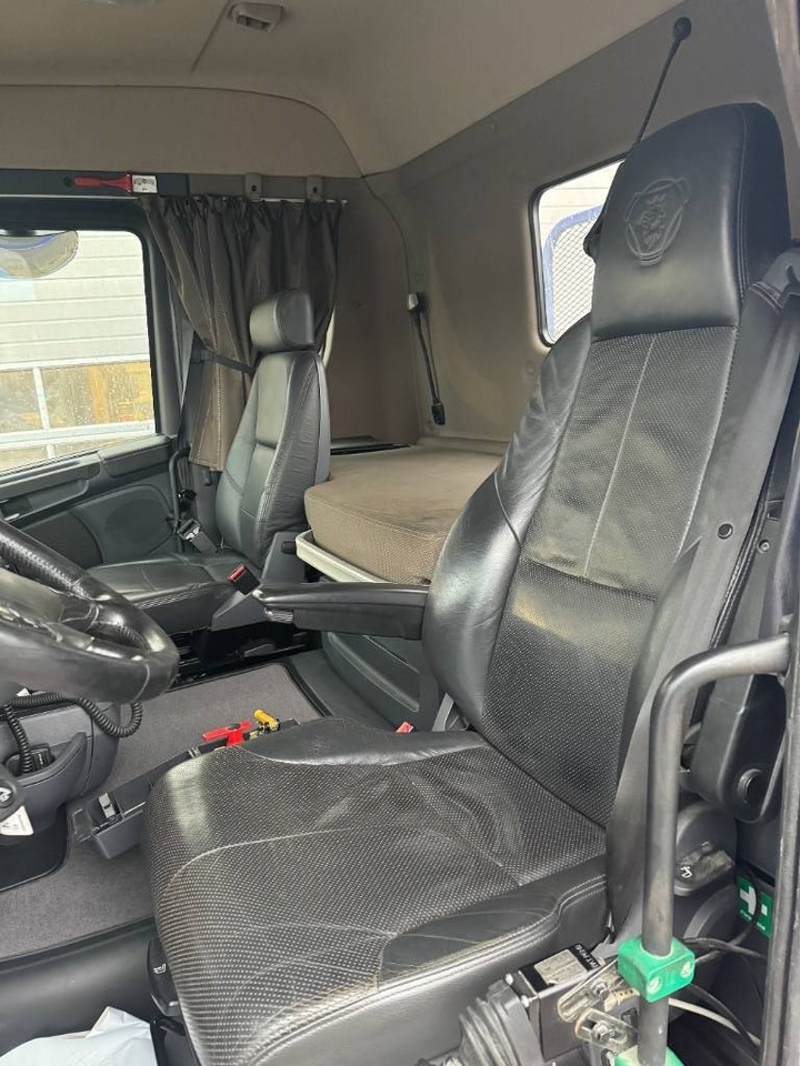 Tipper Scania R520LB8X4*4HNB: picture 11 Tipper Scania R520LB8X4*4HNB: picture 11