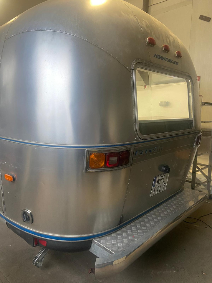 1992 Airstream Classic 1992 Airstream Classic – Fully Rebuilt Vintage Travel Trailer leasing 1992 Airstream Classic 1992 Airstream Classic – Fully Rebuilt Vintage Travel Trailer: picture 12