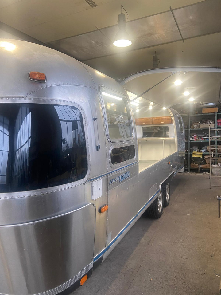 1992 Airstream Classic 1992 Airstream Classic – Fully Rebuilt Vintage Travel Trailer leasing 1992 Airstream Classic 1992 Airstream Classic – Fully Rebuilt Vintage Travel Trailer: picture 25