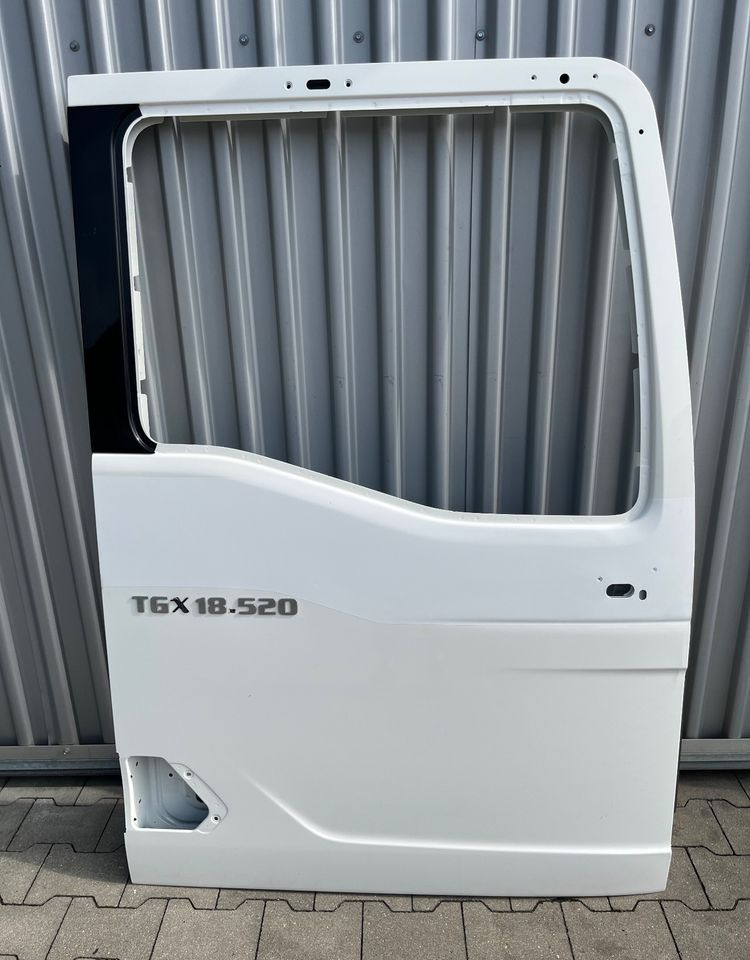 Drzwi prawe MAN TGX TG3 drzwi pasażera nowy model - Body and exterior for Truck: picture 1 Drzwi prawe MAN TGX TG3 drzwi pasażera nowy model - Body and exterior for Truck: picture 1