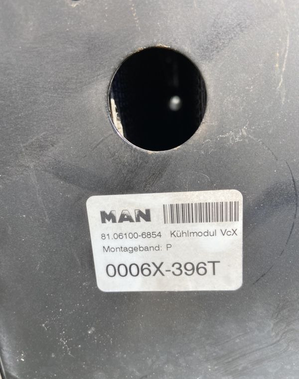 Komplet chłodnic MAN TGX euro 6 chłodnice 90 cm - Radiator for Truck: picture 4 Komplet chłodnic MAN TGX euro 6 chłodnice 90 cm - Radiator for Truck: picture 4