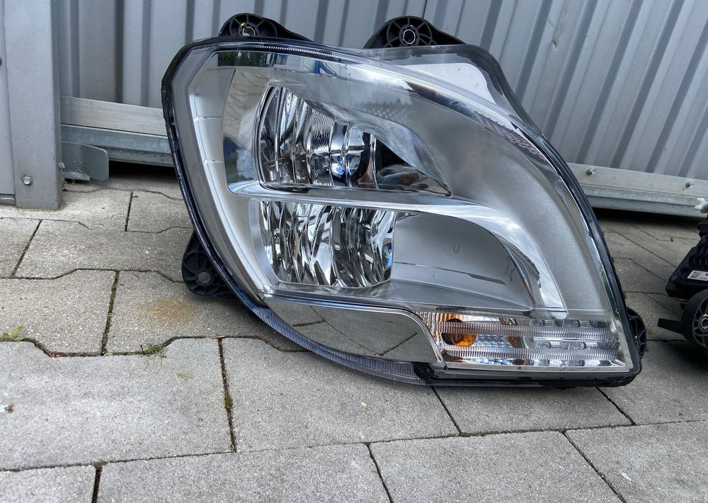 Lampy LED DAF XF 106 euro 6 komplet reflektory - Lights/ Lighting for Truck: picture 2 Lampy LED DAF XF 106 euro 6 komplet reflektory - Lights/ Lighting for Truck: picture 2