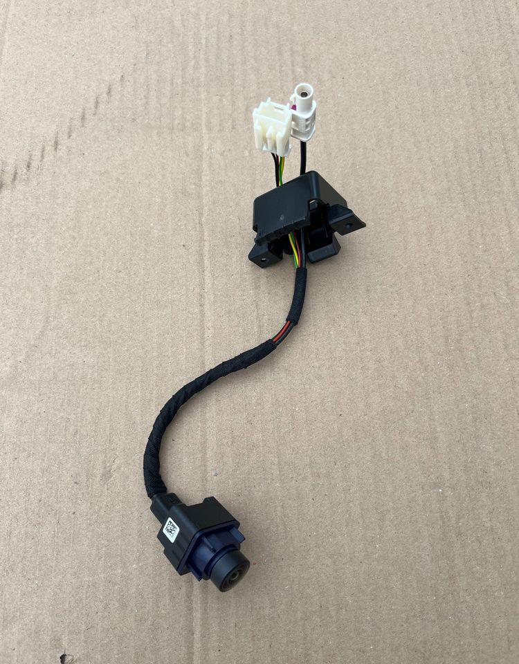 NOWA kamera cofania Mercedes Sprinter W907 W910 tylna - Body and exterior for Van: picture 1 NOWA kamera cofania Mercedes Sprinter W907 W910 tylna - Body and exterior for Van: picture 1