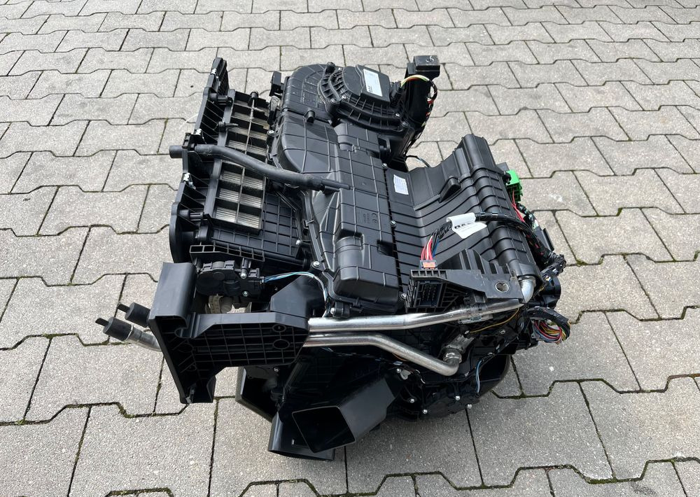 Nagrzewnica DAF XF 106 euro 6 lift dmuchawa - Heating/ Ventilation for Truck: picture 2 Nagrzewnica DAF XF 106 euro 6 lift dmuchawa - Heating/ Ventilation for Truck: picture 2