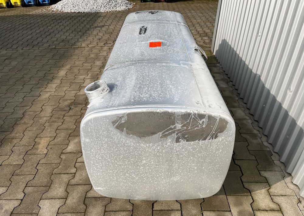Zbiornik paliwa DAF XF CF 690 litrów bak - Fuel tank for Truck: picture 3 Zbiornik paliwa DAF XF CF 690 litrów bak - Fuel tank for Truck: picture 3