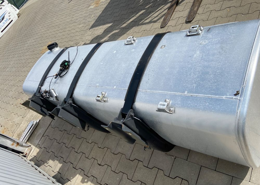 Zbiornik paliwa DAF XF CF 845 litrów bak kompletny - Fuel tank for Truck: picture 4 Zbiornik paliwa DAF XF CF 845 litrów bak kompletny - Fuel tank for Truck: picture 4