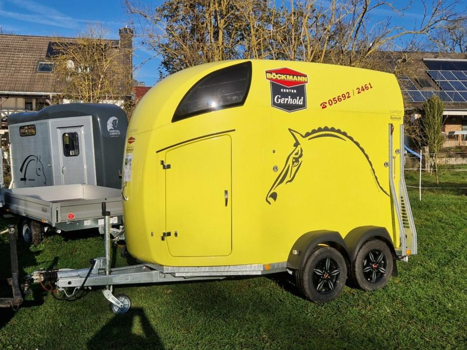 Böckmann Pferdeanhänger Comfort Flügeltür Sattelkammer 100km/h - Horse trailer: picture 2 Böckmann Pferdeanhänger Comfort Flügeltür Sattelkammer 100km/h - Horse trailer: picture 2
