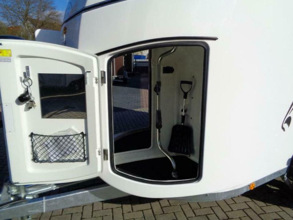 Böckmann, Pferdeanhänger, Grand Master SR, WCF, 100 km/h - Horse trailer: picture 4 Böckmann, Pferdeanhänger, Grand Master SR, WCF, 100 km/h - Horse trailer: picture 4